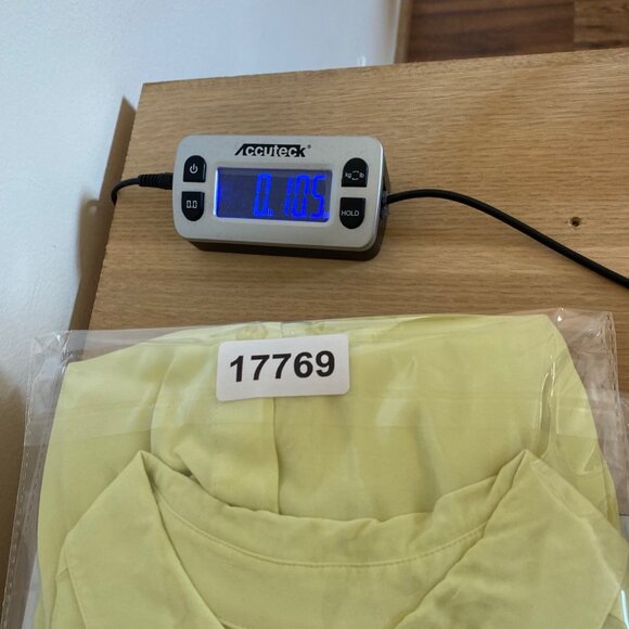 Chicos Top Womens 1 US Medium Babette Citron Yellow Button Up Roll Tab Sleeves * - Picture 12 of 12